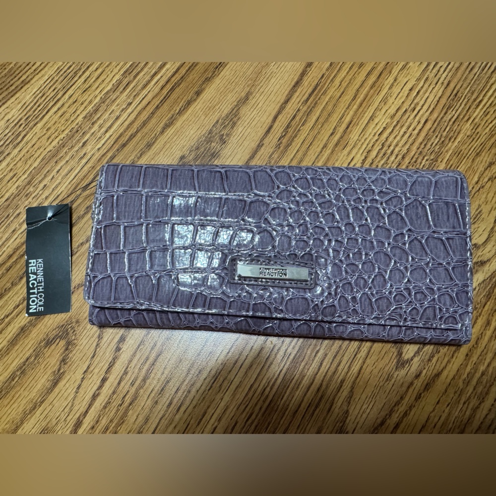 Kenneth Cole Reaction Lavender Embossed Wallet